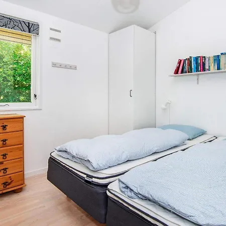 6 Person In Glesborg-by Traum